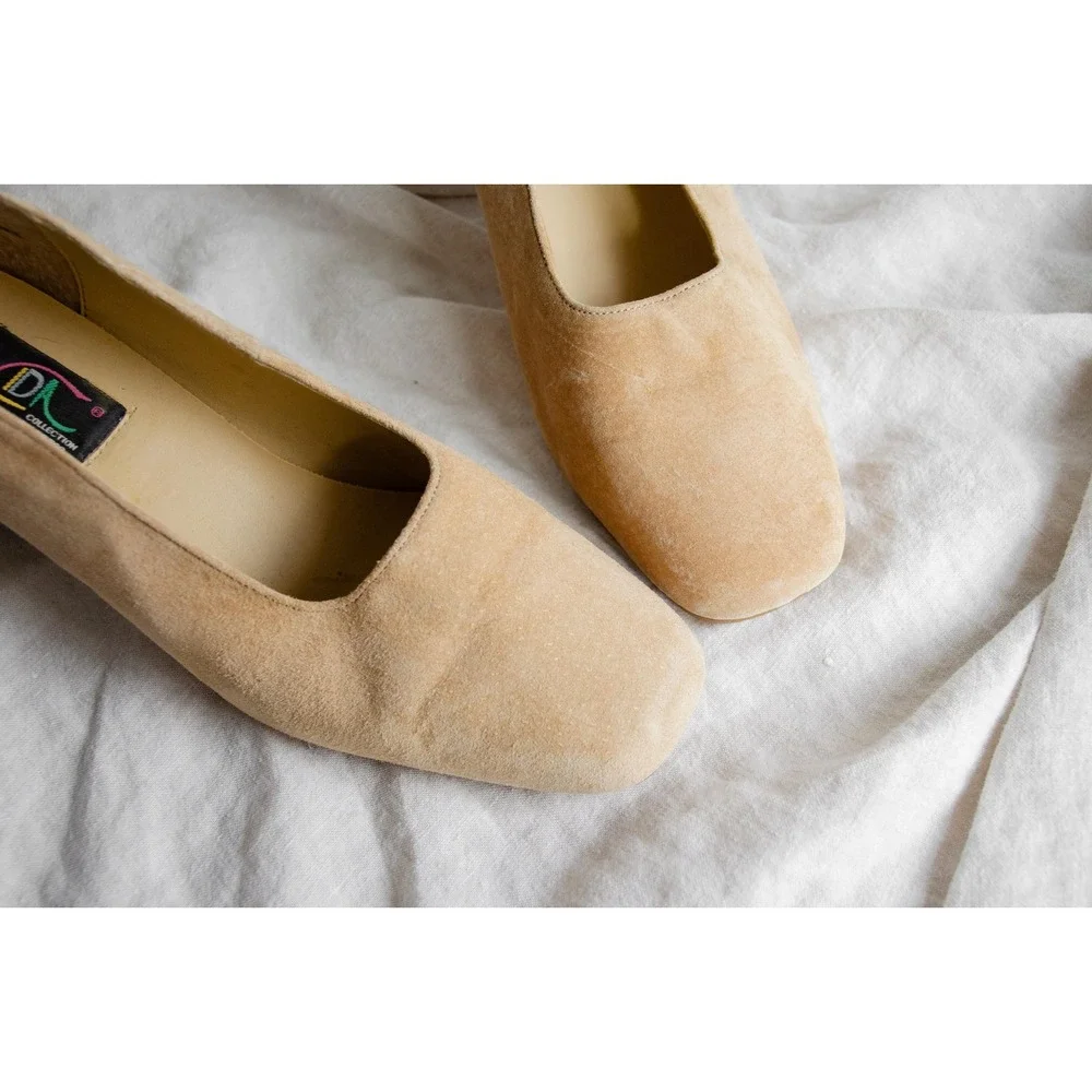 vtg Savida beige suede block heel square toe shoes size 8.5‎